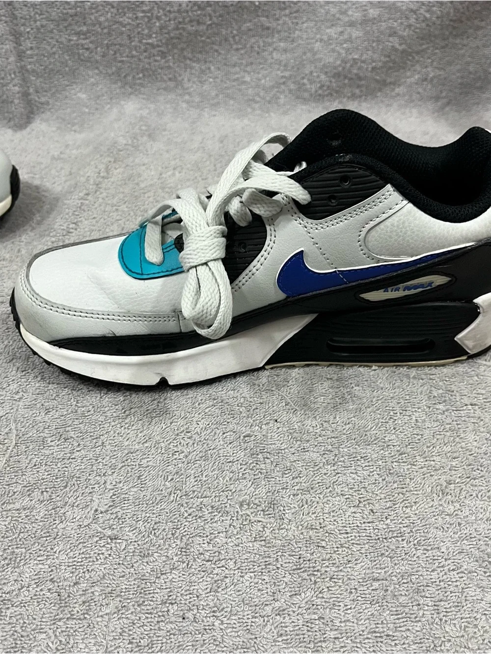 Nike Air Max 90 Size 4Y Black/Hyper Blue/Photon Dust CD6864-003 Youth